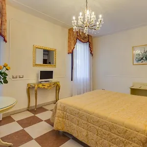 bernardi-semenzato.hotelinveneto.com/