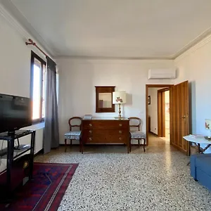 Calle San Giacomo Venezia